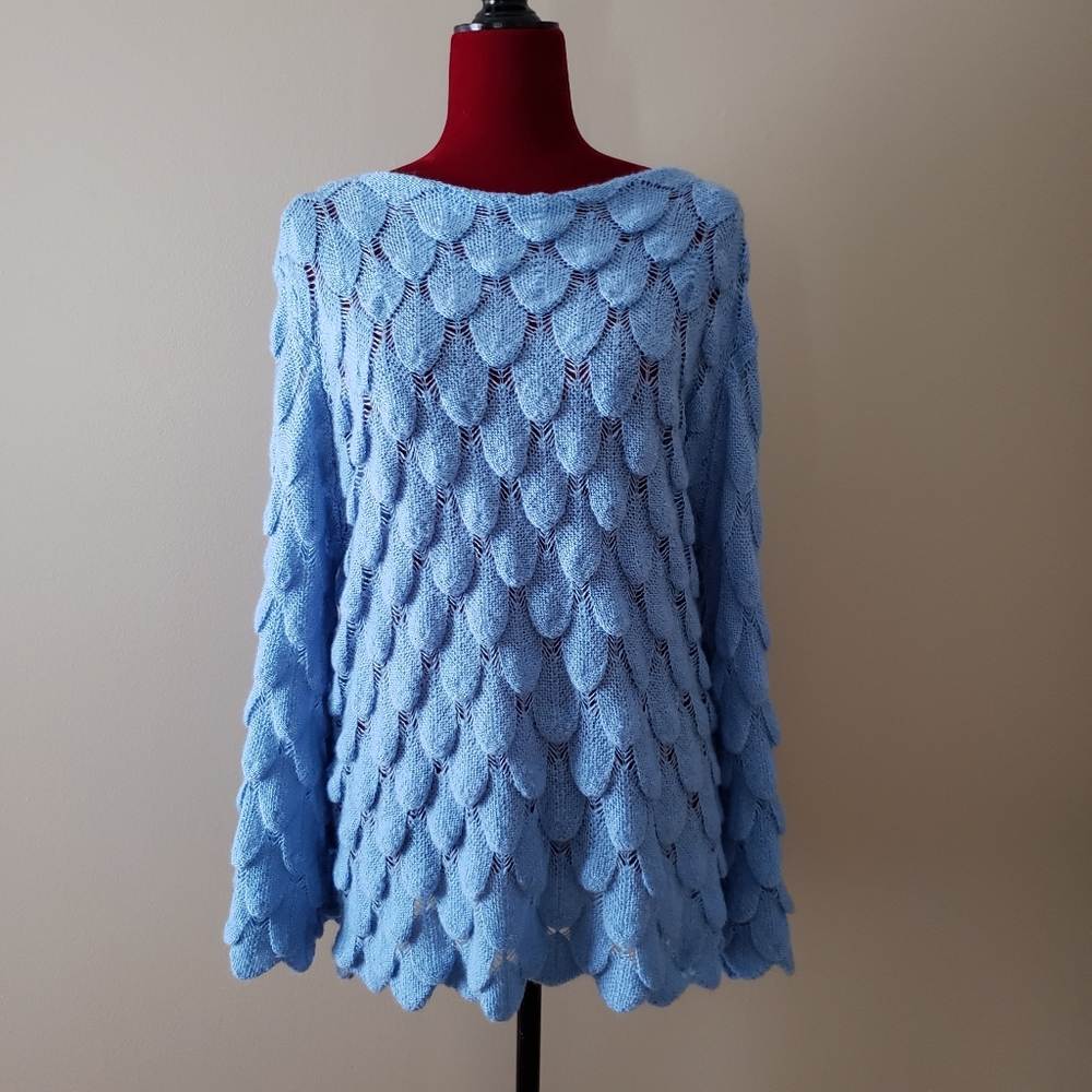 NWT Blue Knit Sweater Bell Sleeves Size  XL V Cristina